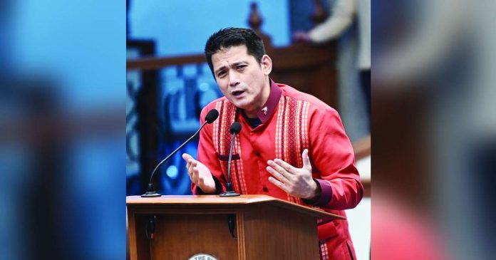 “Paano kami tatakas? Ang daming pulis sa loob at labas ng Senado, may CCTV pa. Wala namang humarang sa amin,” says Sen. Robin Padilla, addressing questions on how Sen. Ronald “Bato” Dela Rosa left the Senate unhindered before dawn on May 14, 2026.