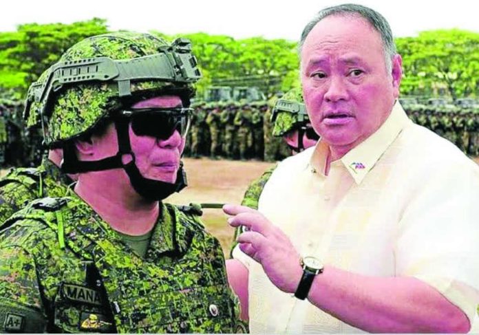 Peace_talks_copy_compressed_resized “I object to any peace talks with the New People’s Army. The Filipinos are at peace. They are the ones disturbing the peace. So, why should we talk to them,” says Defense Secretary Gilbert Teodoro. MARIANNE BERMUDEZ, PHILIPPINE DAILY INQUIRER