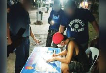 Drug surrenderee nabbed in Dumangas Operatives of the Dumangas Municipal Police Station displayed six plastic sachets containing suspected shabu weighing about 50 grams with an estimated street value of P340,000, along with marked money and other evidence, following a buy-bust operation that led to the arrest of a high-value individual in Barangay Lopez Jaena, Dumangas, Iloilo on May 25, 2026. IPPO PHOTO