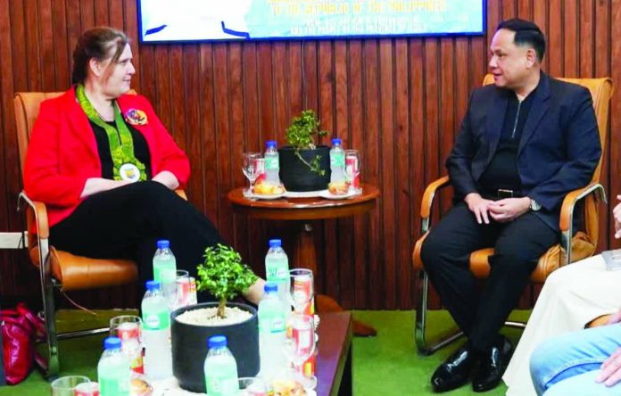 ime defensor israel copy_compressed Iloilo’s Gov. Arthur Defensor Jr. meets with Dana Kursh during a courtesy call at the Iloilo Provincial Capitol. Both sides discuss the safety of Ilonggo overseas workers in Israel and opportunities for stronger economic and technological cooperation amid ongoing Middle East tensions. PHOTO FROM BALITA HALIN SA KAPITOLYO