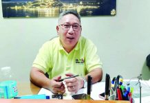Quarry crackdown triggers death threats vs PGENRO chief Atty. Cesar Emmanuelle Buyco Jr., head of the Iloilo Provincial Government Environment and Natural Resources Office, says the threats against him are sent through text messages and Messenger accounts using fake names and anonymous numbers. “Ang pangalan indi mo ma-ano, kis-a number lang, tawgan mo gani indi man ma-contact kag ang mga pangalan bal-an mo gid nga peke,” he adds.