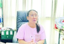 ‘Hands off migratory birds’ “Kun makakita kita migratory birds, indi pagtandugon. Wala kita kabalo basi carrier sila sang mga sakit. Pabay-an lang naton sila,” says Forester Mitzi Peñaflorida, head of Iloilo’s Provincial Government Environment and Natural Resources Office’s Environmental Programs and Management Services Division. IME SORNITO/PN