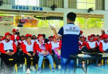 Public utility vehicle drivers and passenger assistance officers attend an orientation and contract signing for the Department of Labor and Employment’s TUPAD: Tuloy Pasada Program at Uswag Gym in Barangay Buntatala, Jaro, Iloilo City on May 1. The briefing, in coordination with the Land Transportation Franchising and Regulatory Board, outlined guidelines for the pilot rollout aimed at providing temporary employment and fuel crisis assistance to transport workers in Western Visayas. LTFRB-6