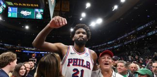 AP Photo/Jim Davis