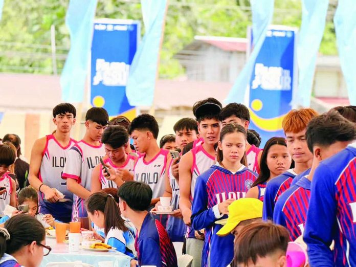 neljoy_Palaro_(4)_compressed_resized Members of the Western Visayas delegation to the 2026 Palarong Pambansa arrive in Agusan del Sur on May 17, 2026 ahead of the national sporting competition. DEPARTMENT OF EDUCATION – REGION 6