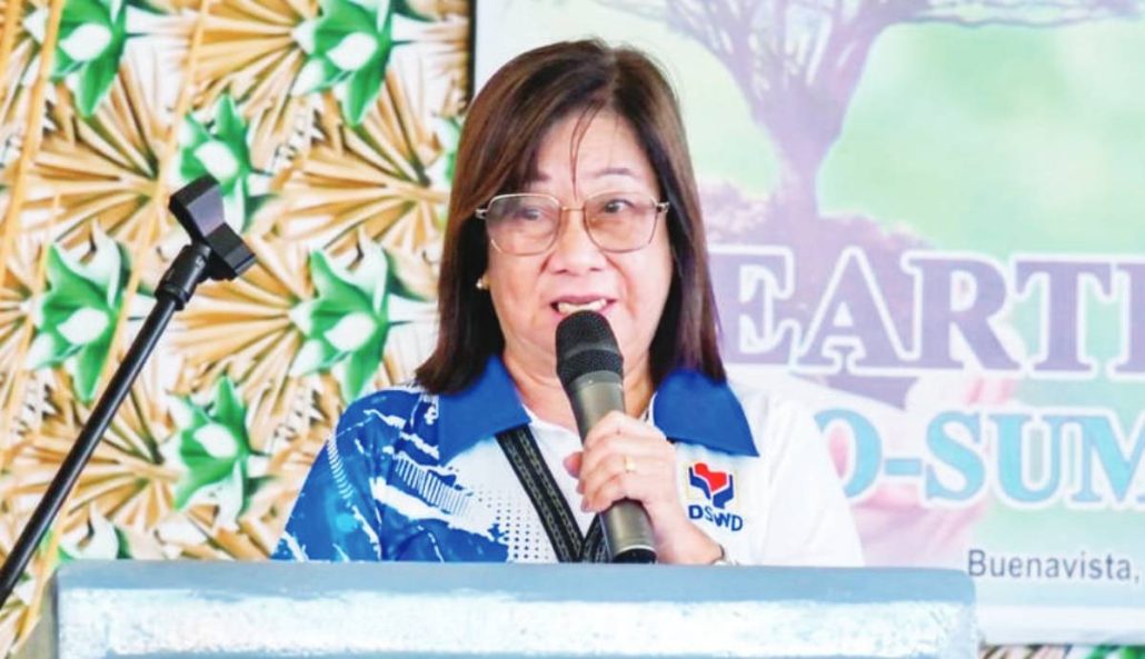 Gloria E. Templanza, Social Welfare Officer IV and center head.