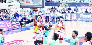 Ilonggo Jericho Cruz of the San Miguel Beermen attacks the basket against the Phoenix Super LPG Fuel Masters during their PBA Commissioner’s Cup clash. PBA PHOTO