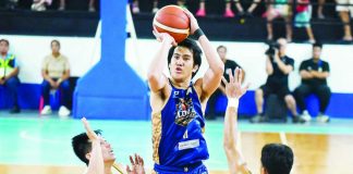 Paul Sanga powers the Iloilo United Royals to a much-needed MPBL victory over the Parañaque Patriots. MPBL PHOTO