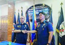 ‘VISIBILITY NOT ENOUGH’: New Western Visayas police director orders stronger community-based policing New Police Regional Office 6 (PRO-6) director Brigadier General Randulf Tuaño unveils a four-point agenda centered on intensified police visibility, stronger anti-criminality measures, expanded community partnerships, and transparency through media engagement. “Sa ating rehiyon, patuloy nating isusulong ang adhikaing responsive, trusted, at transformative policing for safer Western Visayas… Ito ang main gabay sa bawat desisyon at bawat serbisyo ibabahagi natin sa publiko,” he says. Also in photo is PRO-6 chief Brigadier General Josefino Ligan. AJ PALCULLO/PN