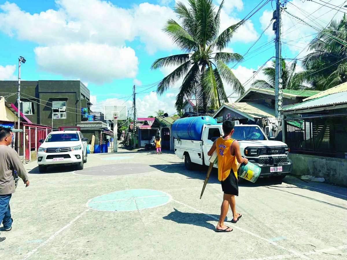 Emergency water deliveries pushed in 10 critical shortage hotspot barangays