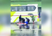 Bacolod summons barangays with ambulances following viral rescue incident A screenshot from a viral video allegedly showing lapses in the handling of a vehicular accident victim by rescue responders in Barangay Sum-ag, Bacolod City, has prompted the Bacolod City Disaster Risk Reduction and Management Office (CDRRMO) to review the training, qualifications, and operational readiness of barangay-based ambulance personnel. The incident remains under investigation. SCREENGRAB FROM JO ANN MAY MATULLANO TALITE FB