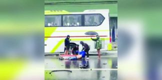 A screenshot from a viral video allegedly showing lapses in the handling of a vehicular accident victim by rescue responders in Barangay Sum-ag, Bacolod City, has prompted the Bacolod City Disaster Risk Reduction and Management Office (CDRRMO) to review the training, qualifications, and operational readiness of barangay-based ambulance personnel. The incident remains under investigation. SCREENGRAB FROM JO ANN MAY MATULLANO TALITE FB