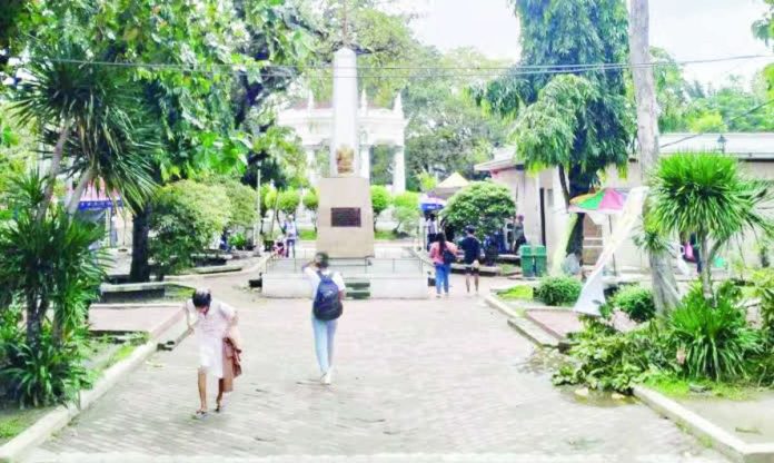 The Bacolod Public Plaza remains open to residents and visitors as the Bacolod City Government enforces stricter regulations to promote safety, security, and order. The new measures include a ban on loitering and smoking, intensified anti-mendicancy operations, and increased police visibility to ensure the plaza remains a clean, orderly, and welcoming public space. WATCHMEN DAILY JOURNAL PHOTO