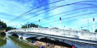 Retrofitting works are underway on the historic Capiz Bridge in Roxas City as the Department of Public Works and Highways implements a P16.8-million rehabilitation project to strengthen the century-old structure while preserving its heritage features. The bridge is a vital link across the Panay River and one of the city's most recognizable landmarks. MAYOR RONNIE DADIVAS FB PHOTO