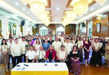 Capiz prov’l gov’t honors outstanding employees in PRAISE Awards 2026 Capiz Gov. Fredernil H. Castro posed with awardees during the PRAISE Awards 2026 held at the Hall of Governors, Provincial Capitol. The provincial government honored outstanding employees for their dedication, integrity, and exemplary public service. CAPIZ PROV’L GOV’T COMMUNICATIONS GROUP PHOTO