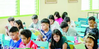 Pupils of Talon Elementary School in Roxas City, Capiz, actively attended their classes as the Department of Education-Schools Division of Roxas City strengthens its partnership with the Philippine National Police and implements tighter security and mental health measures to ensure a safe learning environment following the recent school shooting in Tacloban City. CAPIZ PROV’L LIBRARY AND BOOK NOOK PHOTO