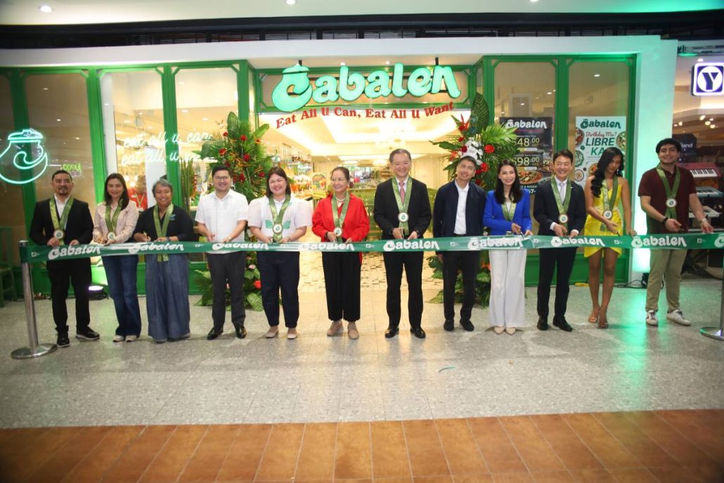 FROM LEFT TO RIGHT: Dean Dayao (The Cabalen Group Director for Business Development, Franchise & Ventures); Dianne M. Tiongson (Vice-President for The Cabalen Group); Leny Ledesma (Iloilo's Focal Point for UNESCO); Hon. Jose Maria Dela Llana (Iloilo City Councilor); Hon. Raisa Maria Lourdes S. Treñas-Chu (Iloilo City Mayor); Maritel Nievera (Founder & President of The Cabalen Group); Hideo Fujio (Executive Vice-President of Fujio Group); Ian Tiongson Vice-President of The Cabalen Group); Michelle Leslie Llanos (Vice-President of Mall Operations for SM Supermalls Visayas); Kimihiro Tanaka (Director & General Manager of Fujio Group); Zestah Shalom Epinosa (Miss Iloilo) and Dion Shani (Director for The Cabalen Group)