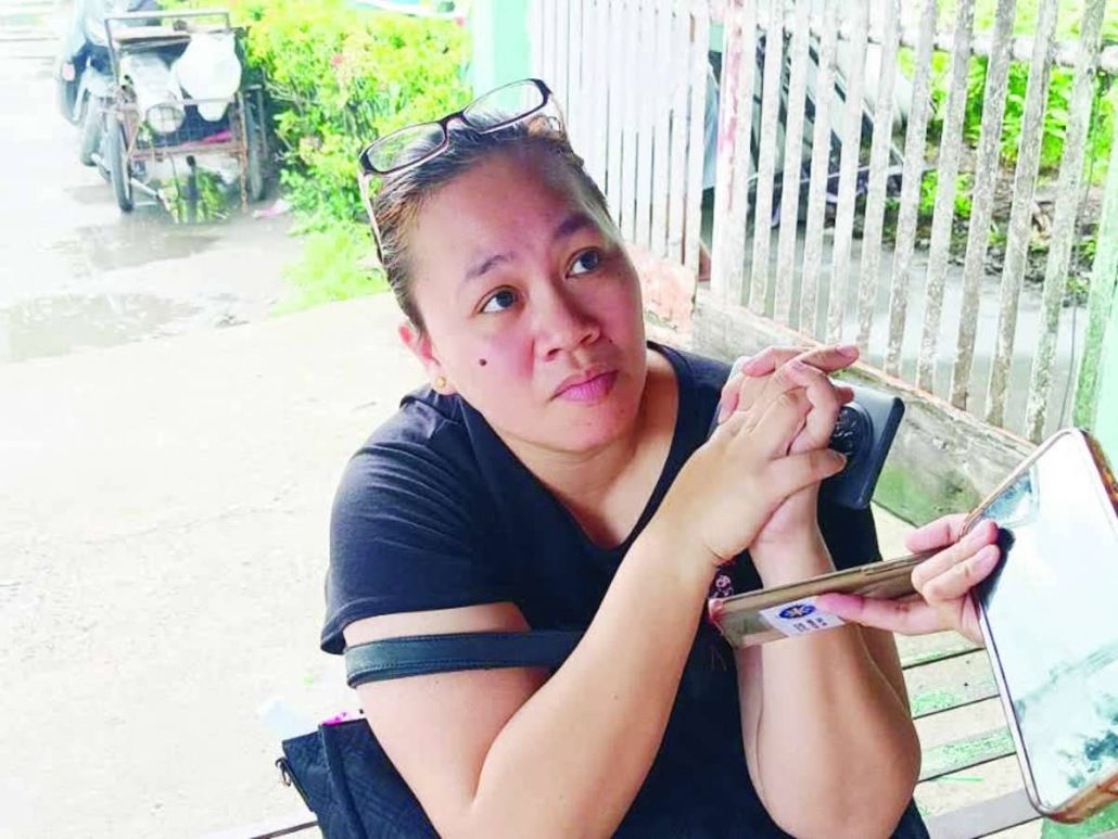 “I really hope a law on this (social media use by minors) is passed… At their age, a cellphone should simply be a tool for communication because that is its real purpose. Once they are exposed to social media, they encounter content and people they barely know,” says Rowena Sy, a nurse and mother of three from Barangay Caingin, La Paz, Iloilo City. AJ PALCULLO/PN