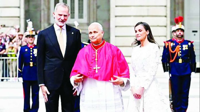 Spain_copy_compressed_resized King Felipe VI of Spain and Queen Letizia of Spain welcome Pope Leo at the Royal Palace in Madrid. GETTY IMAGES