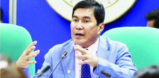 “Pag nagkaroon ng special session, bubuuin na talaga 'yung totoong Blue Ribbon. Bubuuin 'yun at pagkatapos doon, mag-designate tayo ng subcommittee na hahawak ng lahat ng imbestigasyon sa flood control,” says Sen. Erwin Tulfo.