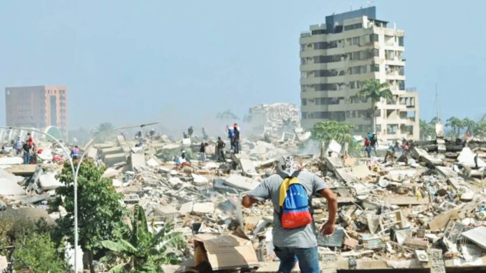Hundreds of people in Venezuela are still feared to be trapped under the rubble. REUTERS