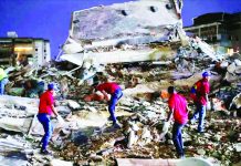 Powerful back-to-back quakes strike Venezuela Rescuers scour for survivorso these rubbles from a collapsed building in Venezuela after two strong earthquakes struck struck the capital Caracas. BBC