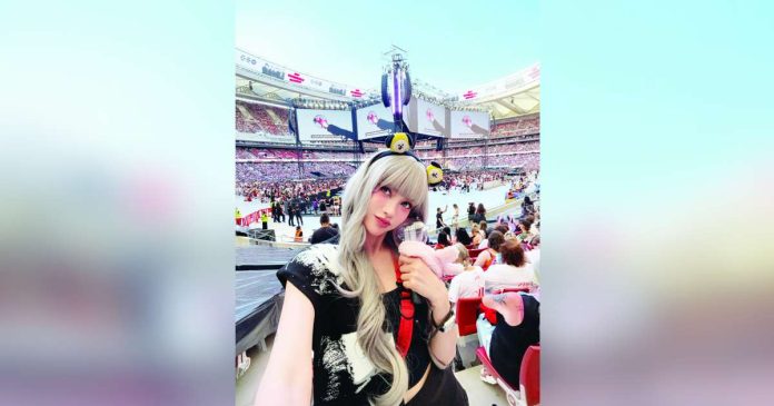 arci1 copy_compressed_superimposed Arci Muñoz at BTS concert in Madrid, Spain. ARCI MUÑOZ/FACEBOOK PAGE PHOTOS