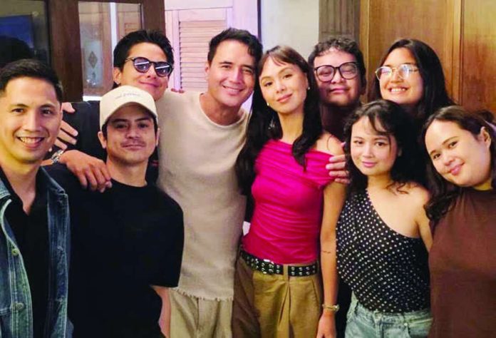 daniel_copy_compressed_resized (From left) Alfonso Miguel, Jake Vargas, Daniel Padilla, John Estrada, Kaila Estrada, Yuan Estrada, Inah de Belen, Anechka Estrada and Moira Estrada. @JOHNESTRADA__/INSTAGRAM PHOTO