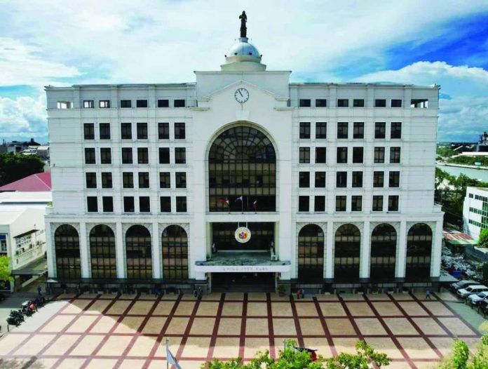 front_banner_pic_and_caption_compressed_resized BACK-TO-BACK CLEAN AUDIT. The Iloilo City Government earned another Unmodified Opinion from the Commission on Audit for fiscal year 2025, a distinction that reflects continued compliance with financial regulations and a strong commitment to accountable governance. The clean audit also reflects the collective efforts of officials, department heads and employees in ensuring that taxpayers’ money is properly accounted for and used in accordance with government rules and regulations.