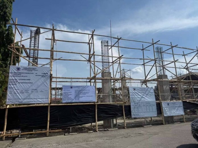 ime_sports_complex_compressed_resized Work is ongoing for the P23-million redevelopment of the Iloilo Sports Complex in La Paz, Iloilo City. Funded by the Iloilo provincial government, the project includes the construction of a new administration building, roofing of the tennis court, installation of a generator set, repair of the track oval, and improvement of the indoor pool water tank. BALITA HALIN SA KAPITOLYO