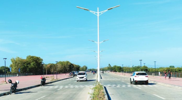 mai car-free boulevard copy Iloilo City’s Iloilo Sunset Boulevard, also known as the Iloilo River North Bank Road, is a scenic five-kilometer, four-lane highway connecting Barangay Tabucan in Mandurriao district to Barangay Cagbang in Oton, Iloilo. It doubles as a dual-purpose recreational linear park and is a popular destination for sunset viewing, cycling, and jogging. AJ PALCULLO/PN