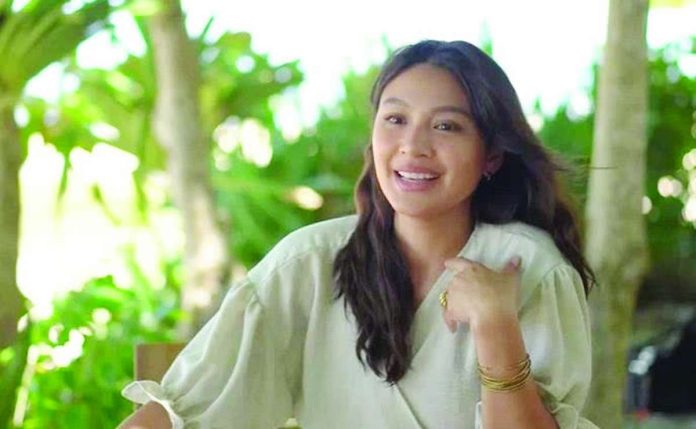 nadine_copy_compressed_resized NADINE LUSTRE. SCREEN GRAB: YOUTUBE/KAREN DAVILA