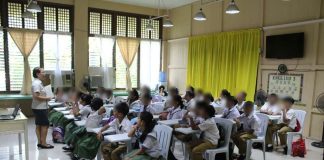 Students and teachers of Iloilo Central Elementary School return to their classrooms as School Year 2026-2027 opens on June 8, with the Department of Education – Region 6 pledging to strengthen education quality, expand partnerships, and ensure the successful implementation of the new three-term school calendar.