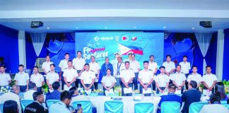 Newly commissioned maritime officers take their oath during the Maritime Industry Authority – Region 6’s observance of the Day of the Filipino Seafarer at the John B. Lacson Foundation Maritime University in Arevalo, Iloilo City on June 25, 20026. The ceremony also honored outstanding seafarers and paid tribute to Filipino maritime professionals for their vital role in global trade and maritime safety. MARINA-6