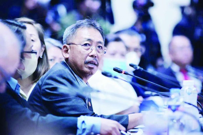 power_plants_copy_compressed_resized Energy Undersecretary Mario Marasigan says the Energy Regulatory Commission can conduct hearings to determine if there is sufficient evidence showing that the continuous power plant outages are due to the negligence or shortcomings of generating company owners. GMA NEWS FILE PHOTO