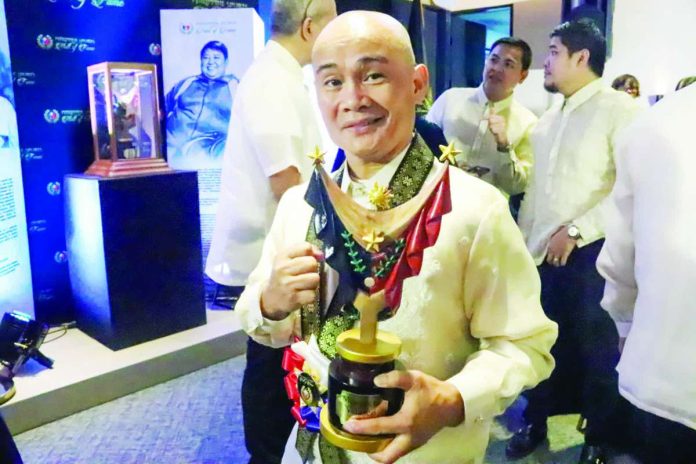 sports_Onyok_compressed_resized Olympic boxing silver medalist Mansueto “Onyok” Velasco leads the Philippine Sports Hall of Fame Class of 2026 during the 5th Enshrinement Ceremony at the Philippine Sports Commission House. PHOTO COURTESY OF ROGELIO NICOLAS III/FASTBREAK