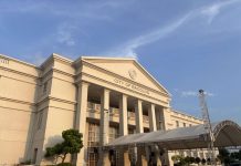 Bacolod City Hall employee in hot water over alleged bar incident A regular employee of the Bacolod City Government is facing a possible administrative case after allegedly leaving a local bar without paying his bill and using his supposed connection with the City Legal Office to intimidate the establishment's employees. Mayor Greg Gasataya has ordered an investigation and warned city personnel against abusing their positions. MAE SINGUAY/PN