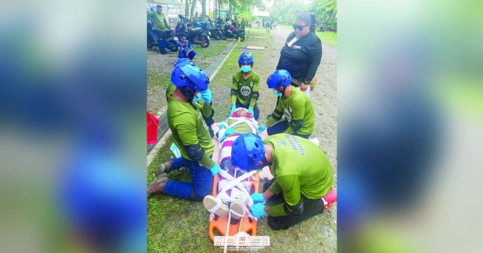 Capiz PDRRMU_superimposed Participants demonstrated rescue techniques and administered first aid during enhancement training conducted by the Capiz Provincial Disaster Risk Reduction and Management Unit in preparation for the 2026 Regional Rescue Olympics, as part of the province's observance of National Disaster Resilience Month. CAPIZ PROV’L GOV’T COMMUNICATIONS GROUP PHOTO