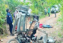 A delivery rider lay near his parcel delivery tricycle after he was shot dead by two unidentified motorcycle-riding suspects shortly after completing a delivery in Sitio Ilaya, Barangay Sibaguan, Roxas City, Capiz, on July 28. Police investigated the incident after confirming that none of the victim's money or personal belongings had been taken. BRIGADA FM ROXAS PHOTO