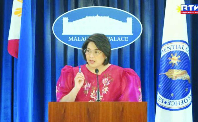 Palace_denies_copy_compressed_resized “Wala pong selective justice na namamayani sa administrasyon ni Pangulong (Ferdinand) Marcos Jr.,” says Palace Press Officer Claire Castro during a press briefing.
