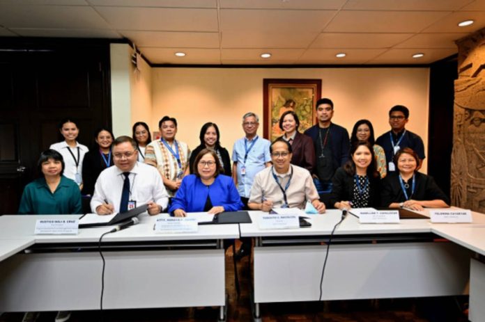 Photo - DBP, PHIVOLCS forge partnership on enhanced climate risk management_1 Shown in photo during the MOA signing agreement between DBP and PHIVOLCS were DBP Senior Vice President Soraya F. Adiong and PHIVOLCS Director Teresito C. Bacolcol (third and fourth from left, respectively). Also present at the ceremony were DBP Vice President Rustico Noli D. Cruz (second from left), DBP Senior Vice President Ma. Cristina C. Malab (leftmost), GeoRisk Officer-in-Charge Mabelline T. Cahulogan (second from right), and PHIVOLCS Felomina Cayabyab (rightmost), together with other representatives from DBP and PHIVOLCS.