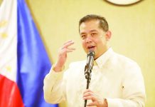 Romualdez camp denies flee rumors, says ex-speaker ready to face Ombudsman probe Cong. Martin Romualdez voluntarily relinquished the House speakership to allow investigations to proceed and remains committed to complying with the legal process, says his camp. He believes in the rule of law, and there has been no attempt on his part to leave the country.