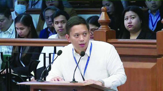 Sara_defense_compressed_resized “The prosecution has no other competent evidence to prove that Vice President Sara Duterte-Carpio contracted an assassin,” says Atty. Mark Vinluan during the third day of the Vice President’s impeachment trial.