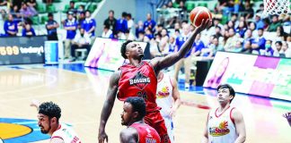 Blackwater Bossing import Kentrell Barkley attacks the Rain or Shine Elasto Painters’ defense during the Bossing's emphatic 131-108 victory in the PBA Season 50 Governors’ Cup at the Ynares Center in Montalban, Rizal. PBA PHOTO