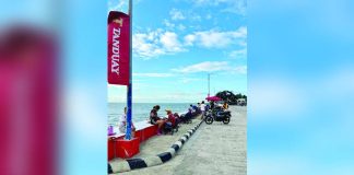 Visitors chilling at the Valladolid Sunset Boulevard in Barangay Palaka before the municipal government ordered the temporary suspension of all tourism and economic activities following a fatal road accident that claimed two lives and left another person seriously injured on July 5. Authorities are conducting a comprehensive safety assessment and implementing enhanced traffic management measures before the boulevard reopens to the public. SOXIALLY FB PHOTO