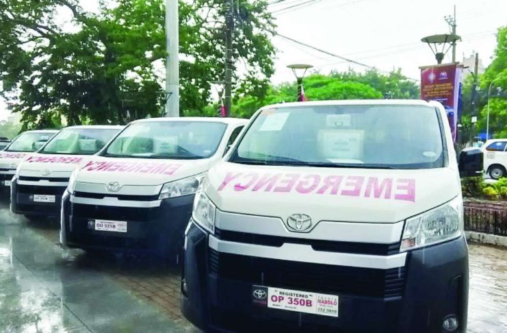 MAJOR STRESS TEST: Mass-casualty crash, chemical spill to gauge WV emergency response system FOR LIFE-SAVING MISSIONS. New Patient Transport Vehicles donated by the Philippine Charity Sweepstakes Office, worth P19.251 million, were lined up during a recent turnover ceremony at Casa Real de Iloilo in Iloilo City. The fleet, distributed to the provinces of Iloilo, Aklan, Antique, Capiz, Guimaras, and Negros Occidental, is expected to strengthen emergency medical transport and improve access to healthcare, particularly for patients in geographically isolated and underserved communities. IME SORNITO/PN