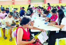 77K near-poor WV families to receive monthly assistance Department of Social Welfare and Development – Region 6 personnel assist beneficiaries fill-out forms for the Unified Package for Livelihoods, Industry, Food and Transport (UPLIFT) Program in Dumalag, Capiz. The program aims to help poor, near-poor and low-income households maintain their purchasing power amid the continuing energy emergency and rising costs of basic commodities. DSWD-6