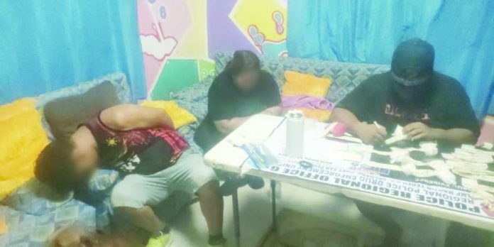 leon_buy_bust_copy_compressed_resized Joint police operatives arrested two regional priority target high-value individuals in a buy-bust operation in Barangay Talacuan, Leon, Iloilo, on July 7, 2026. The suspects yielded approximately P4,454,000 worth of suspected shabu. RPDEU6 PHOTO
