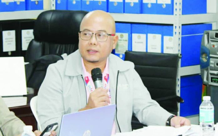 neljoy DepEd bullying copy_compressed “Bullying contributes significantly to emotional distress, physical harm, and mental health challenges for students,” says Leonerico Barredo, Chief Education Supervisor of the Department of Education – Region 6’s Education Support Services Division. AJ PALCULLO/PN
