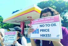 Oil price shock fuels calls to scrap deregulation law PROTEST VS PUMP PRICES. Consumers, students, and members of progressive organizations stage a picket protest outside a gasoline station in Iloilo City, demanding the repeal of the Oil Deregulation Law and opposing the latest “one-time, big-time” fuel price hike, which they warn will further drive up transportation fares, commodity prices, and the cost of living for ordinary Filipinos. ALTERMIDYA/BAYAN-Panay